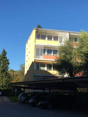 Wohnung mit Balkon ganz oben.JPG