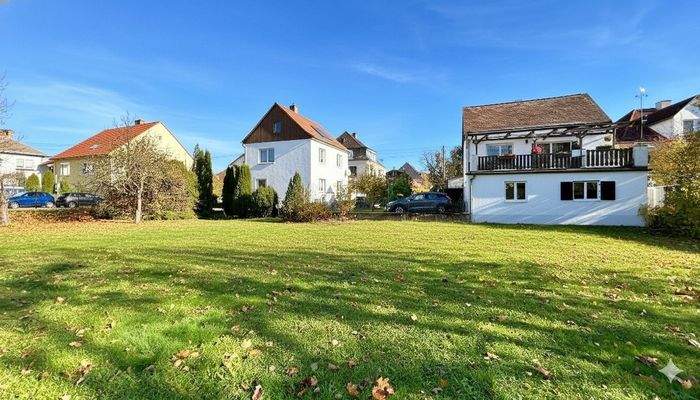 Seitliche Ansicht ohne Bepflanzung