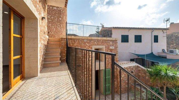 Costitx Mallorca Dorfhaus zum Verkauf Balkon 92694