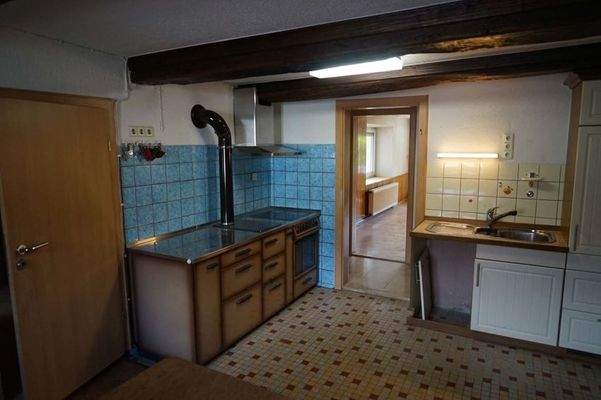 Küche Blick ins Wohnzimmer