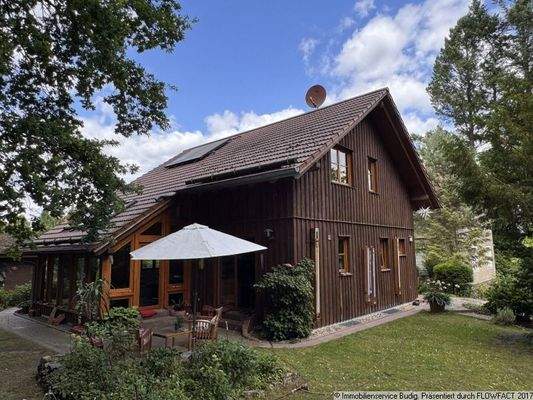 Terrasse 2 vor der Küche und Wintergarten