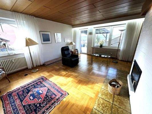 HP Wohnzimmer mit Kamin