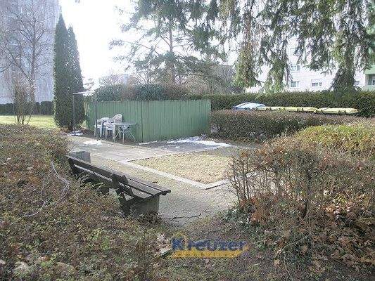 Sandkasten in Wohnanlage