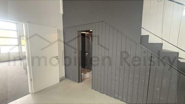 Dusche Halle 1 Zugang