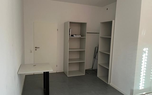 Zimmer mieten günstig in Stuttgart für Zeitwohnen möbliert bei urbanbnb 3.jpeg