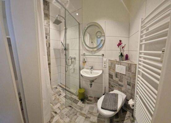 Beispiel Bad, kl. Apartment