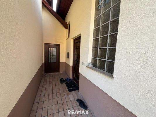 Eingänge für Wohneinheit 1 und Wohneinheit 2