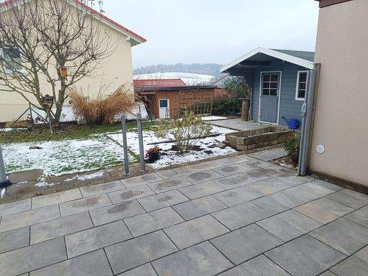 Am GrieKiFeld 12 Garten mit Gartenhaus.jpg