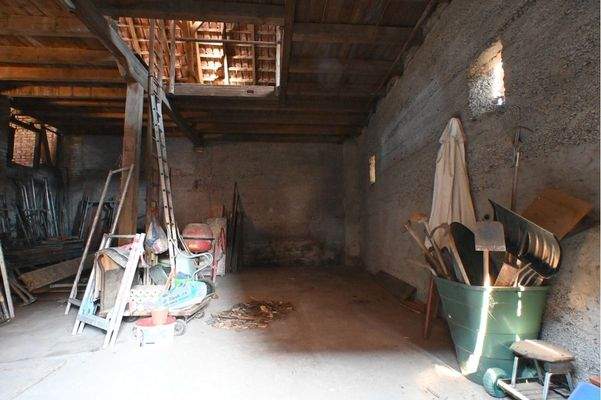 Scheune hinter dem Haus