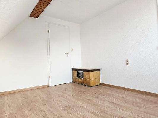 Zimmer 2 mit Umluftofen im OG