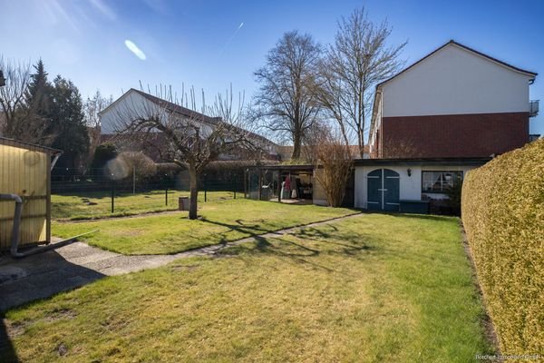 Garten mit Schuppen
