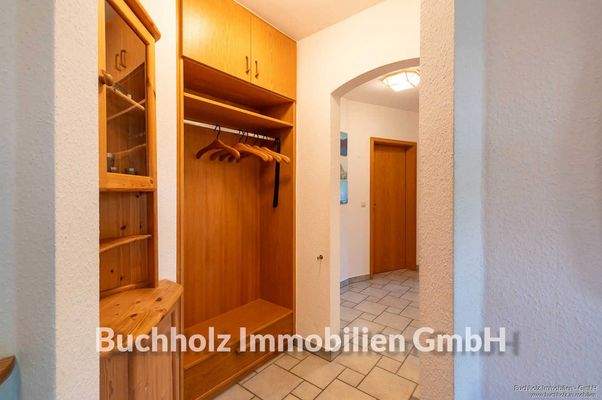 Flur im Erdgeschoss mit Garderobe