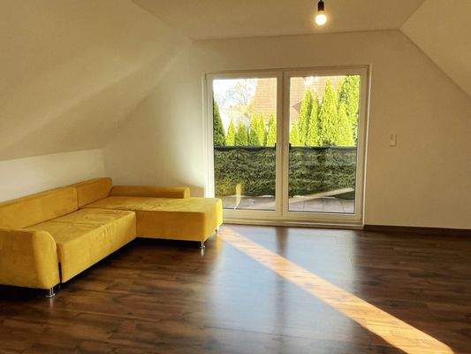 Wohn- Ess- und Schlafbereich ELW DG