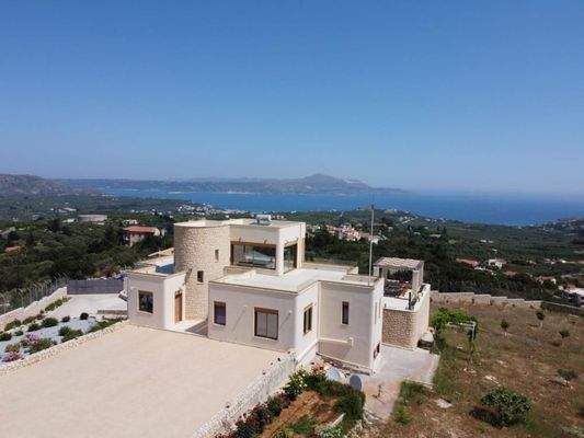 Luxusvilla zum Verkauf in Tsivaras mit Meerblick