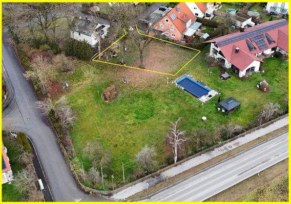 Grundstück (in etwa)