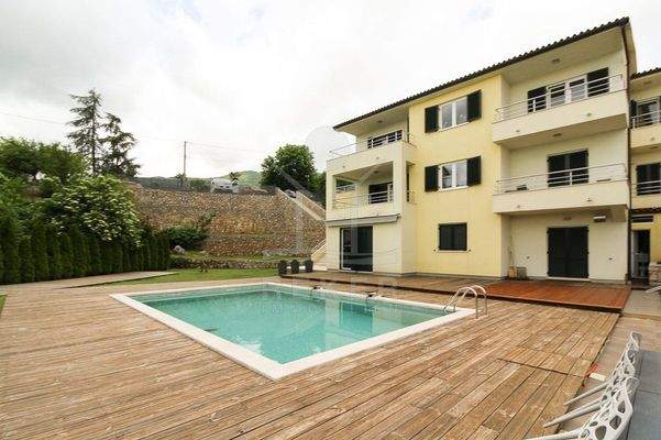 Ein attraktives Exterieur prägt das Apartmenthaus