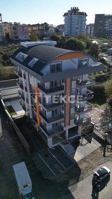 Spacious Sea View Apartments with a Shared Pool in Alanya