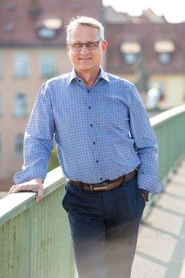 .. wir freuen uns auf Ihren Anruf !