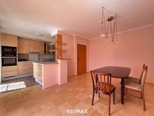 Küche-Essbereich OG