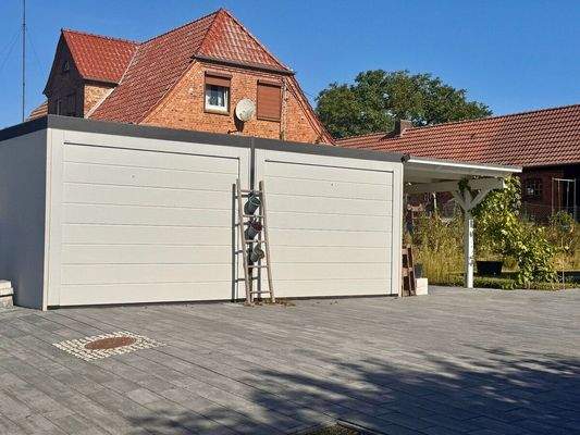 Doppelgarage + Carport