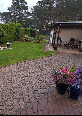 Grundstück mit Nebengelass