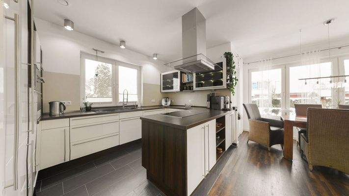 Küche und Essbereich