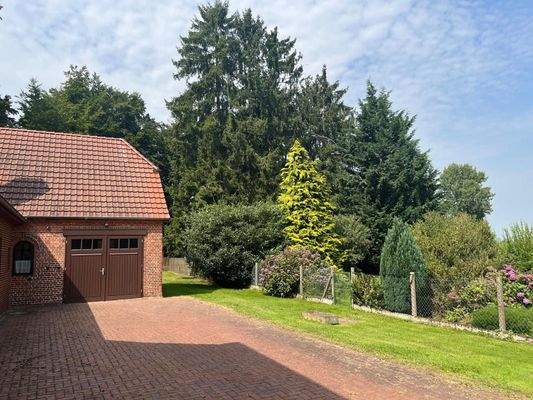 Hof mit Eingang zur ehemaligen Schmiede