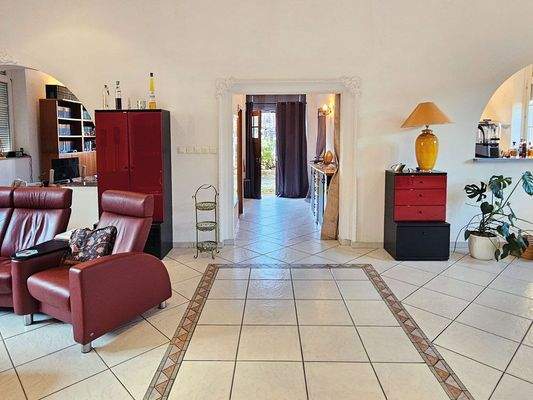 Eingang, Foyer mit Gäste-WC