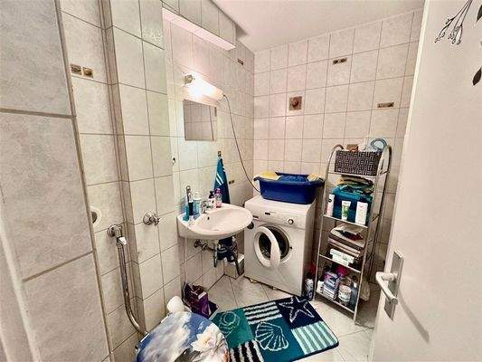 Zweites Bad mit Dusche Whg 6