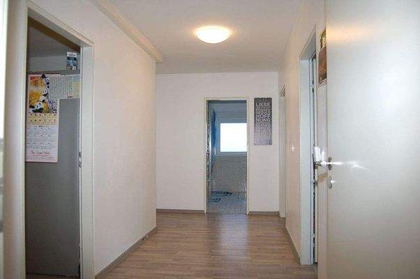 11 Flur Keller - ELW.JPG