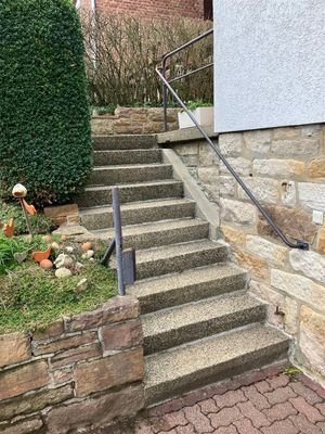 Treppe zur Haustür