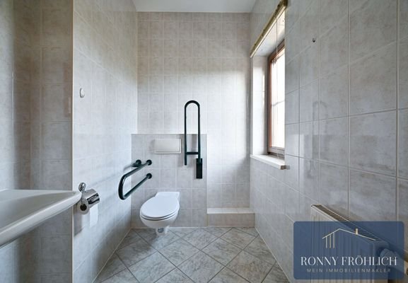 WC barrierefrei 1-2
