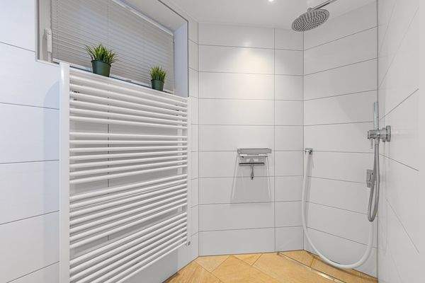 Duschbad Gartenebene