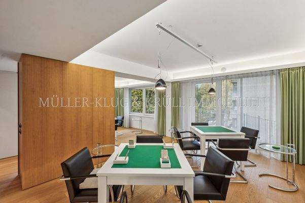 backbone_577089-B_034_HD