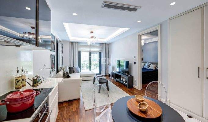 Properties in a Secured Complex with Pool in Beyoğlu İstanbul