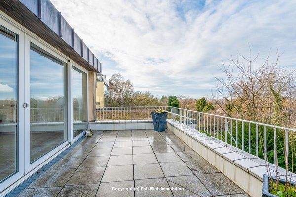 Terrasse Hauptwohnung EG 