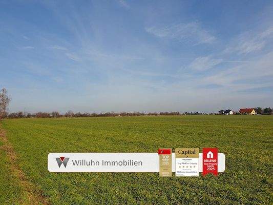 über 16.230 Quadratmeter