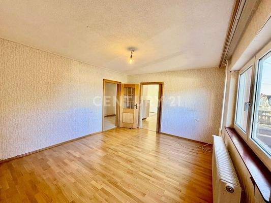 Durchgangszimmer im EG