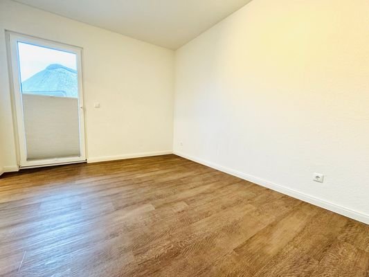 Schlafzimmer (OG links)