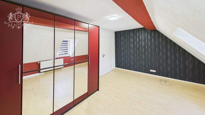 8b0e8a84ae0e44268e27189780b2555c_95_CAM01984G0-PR0465-STILL014