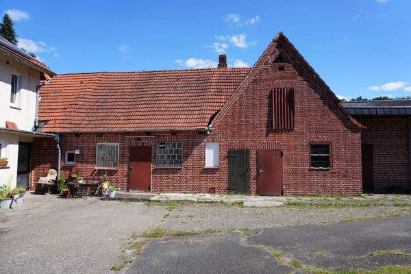 Lagerflächen Hofseite