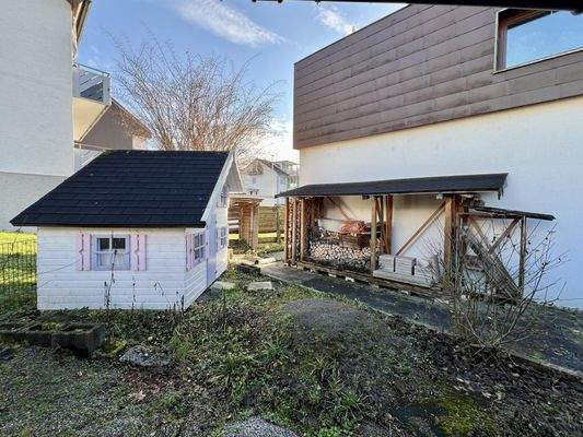 Kinderspielhaus, Brennholz