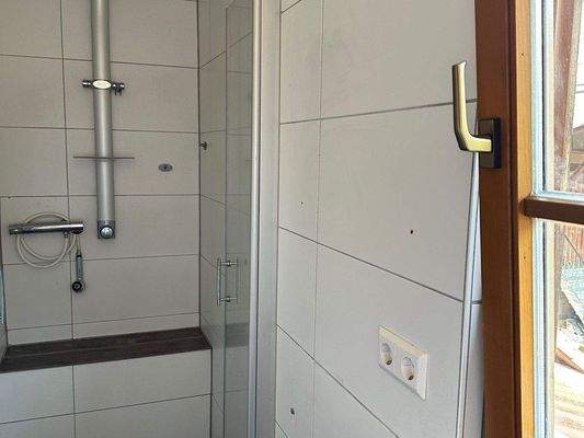 Wohnhaus 2 - Duschbad