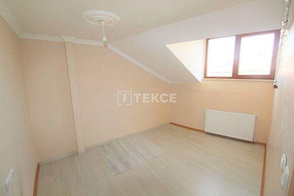 Spacious Duplex Flat with Large Terrace in Istanbul Arnavutköy
