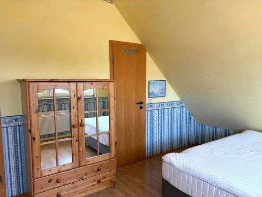 Schlafzimmer/Dachgeschoß