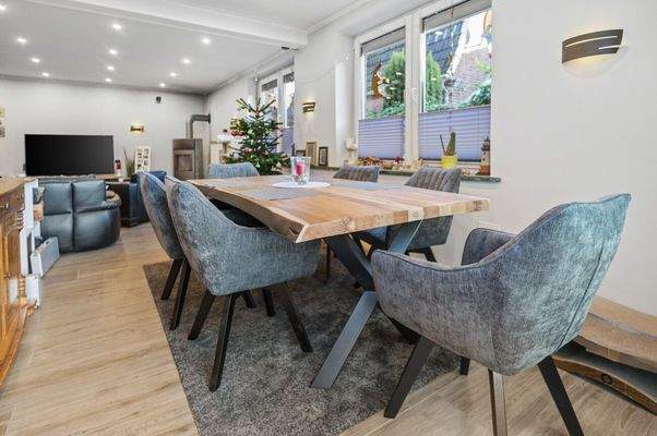 Wohn- und Esszimmer III