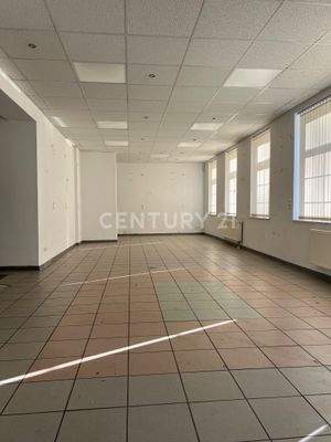 Gewerbefläche im Erdgeschoss ab 01.Mai neu vermietet