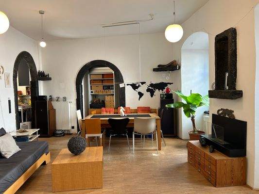 EG: Wohn-/Esszimmer mit PARKETT 