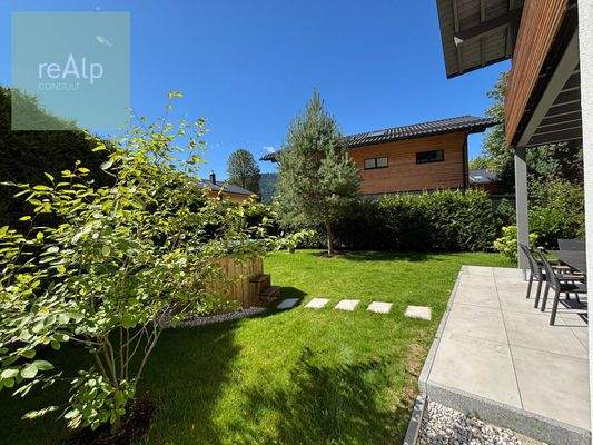 Hot Tub im Garten und Terrassenbereich