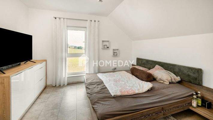 1. OG Schlafzimmer 1